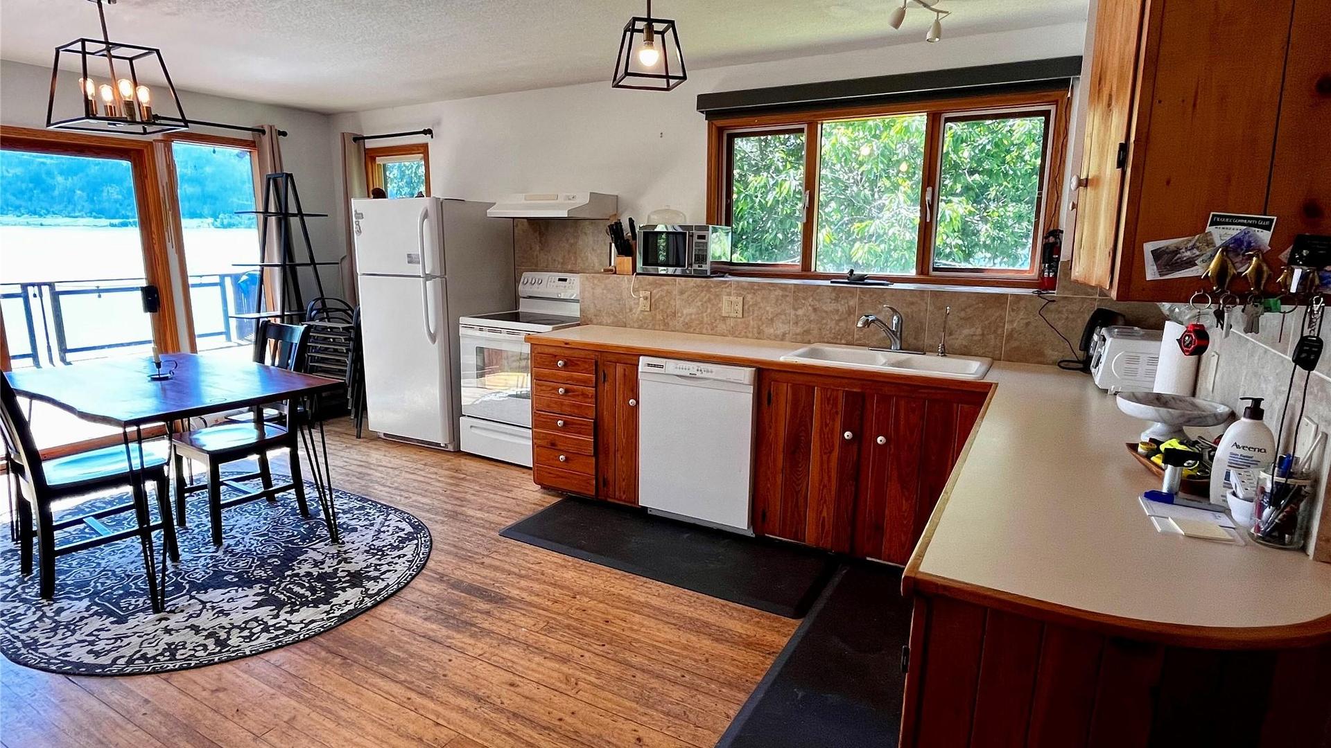 









620


APPLEGROVE

Road,
Fauquier,




BC
V0G 1K0


