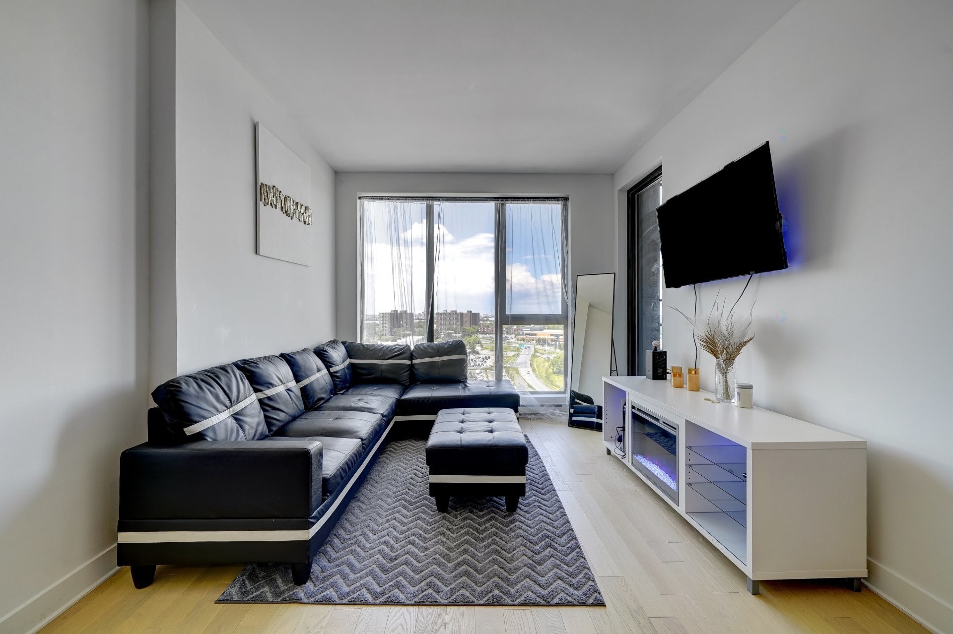 









200


Rue Marie-Charles-Le Moyne

, 1421,
Longueuil (Le Vieux-Longueuil),




QC
J4K8C2


