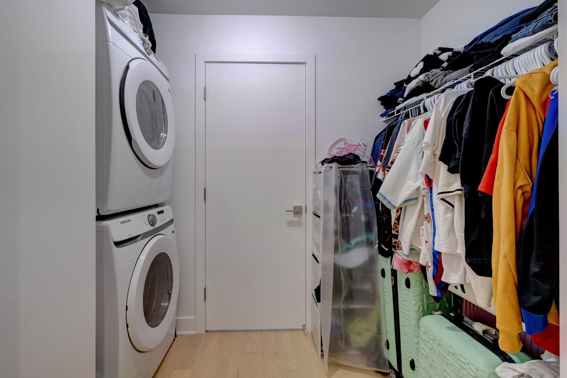 









200


Rue Marie-Charles-Le Moyne

, 1421,
Longueuil (Le Vieux-Longueuil),




QC
J4K8C2

