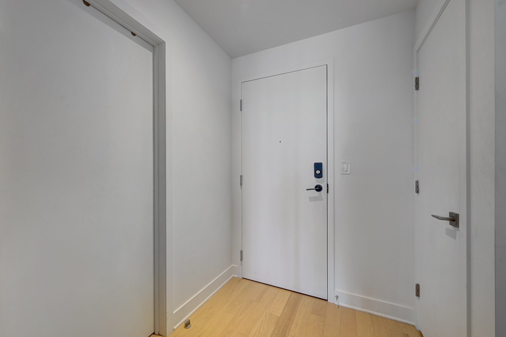 









200


Rue Marie-Charles-Le Moyne

, 1421,
Longueuil (Le Vieux-Longueuil),




QC
J4K8C2


