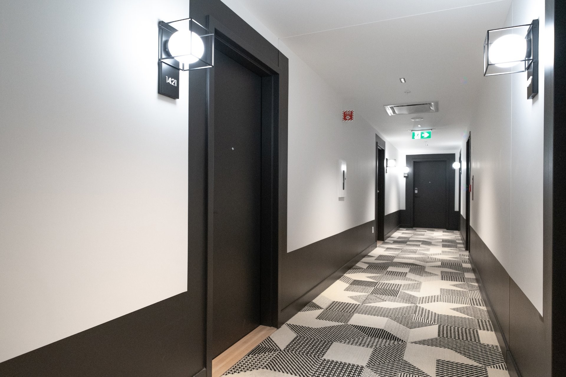 









200


Rue Marie-Charles-Le Moyne

, 1421,
Longueuil (Le Vieux-Longueuil),




QC
J4K8C2

