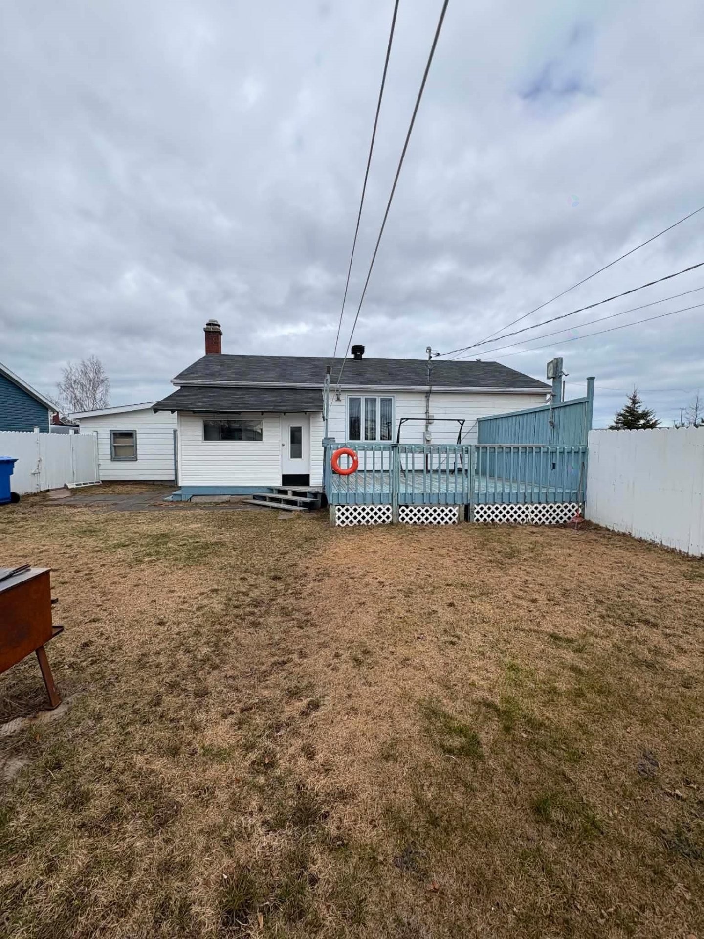 









563


Av. Iberville

,
Sept-Îles,




QC
G4R2E3


