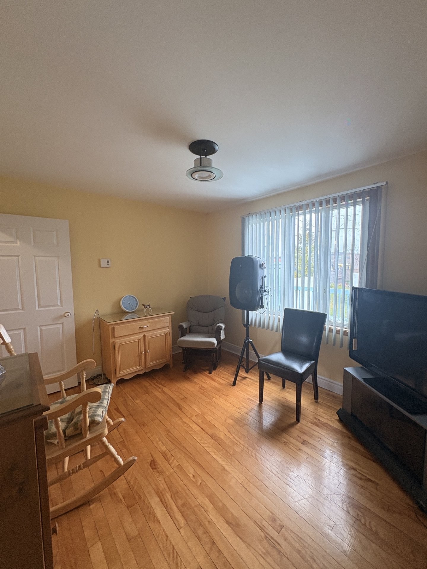 









563


Av. Iberville

,
Sept-Îles,




QC
G4R2E3

