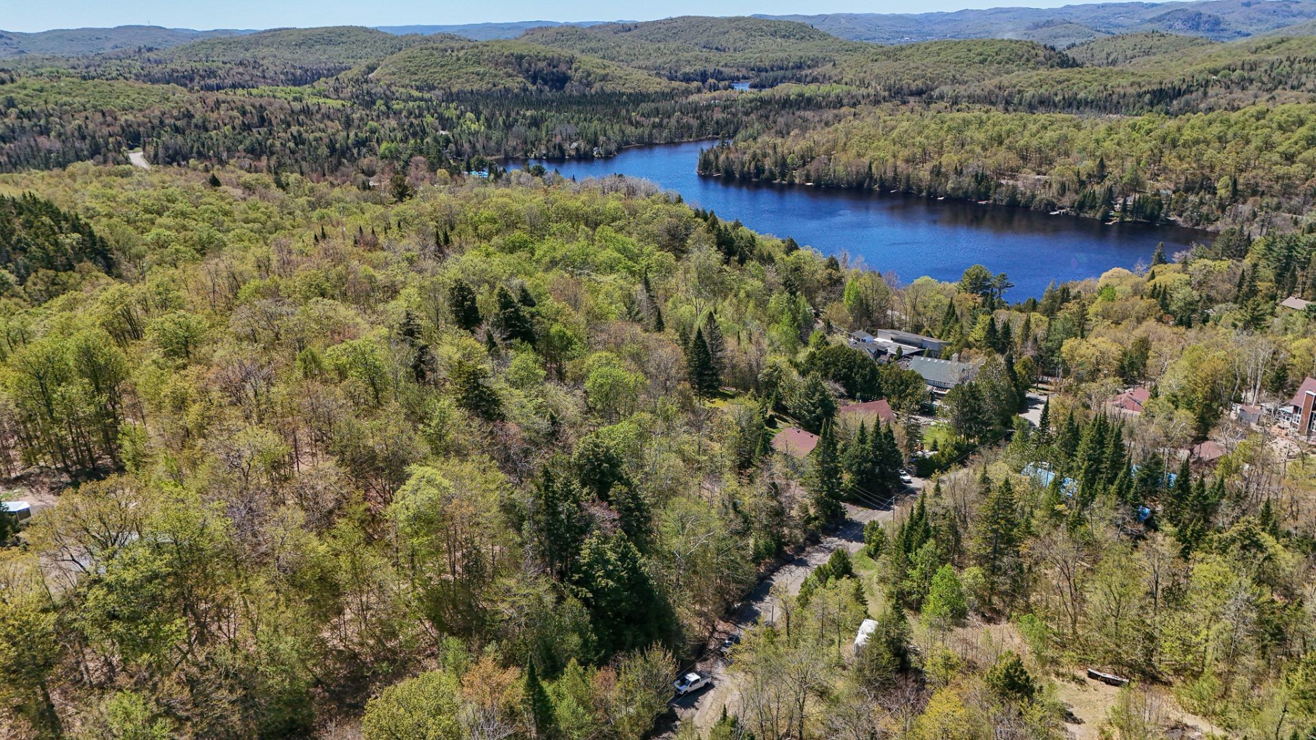 












520e Avenue

,
Saint-Hippolyte,







QC
J8A3J5

