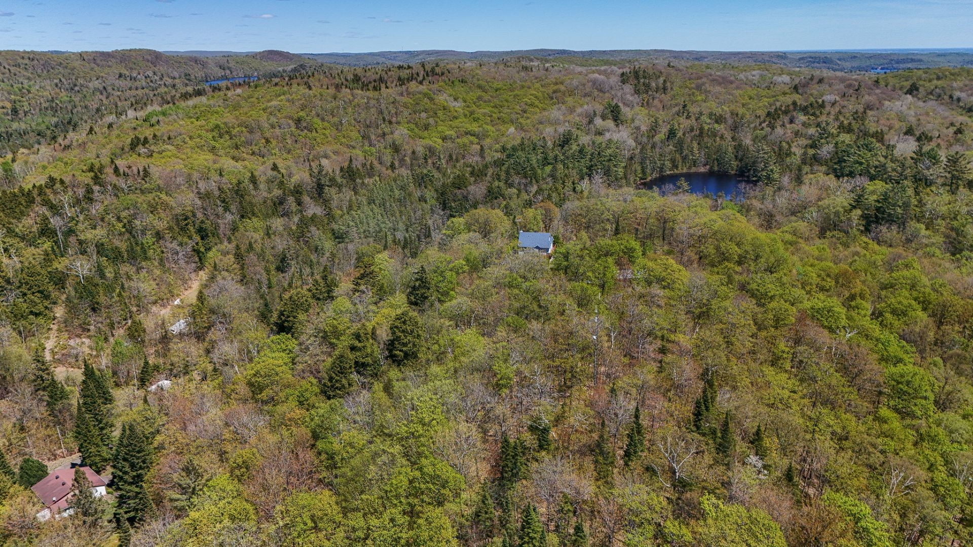 












520e Avenue

,
Saint-Hippolyte,







QC
J8A3J5

