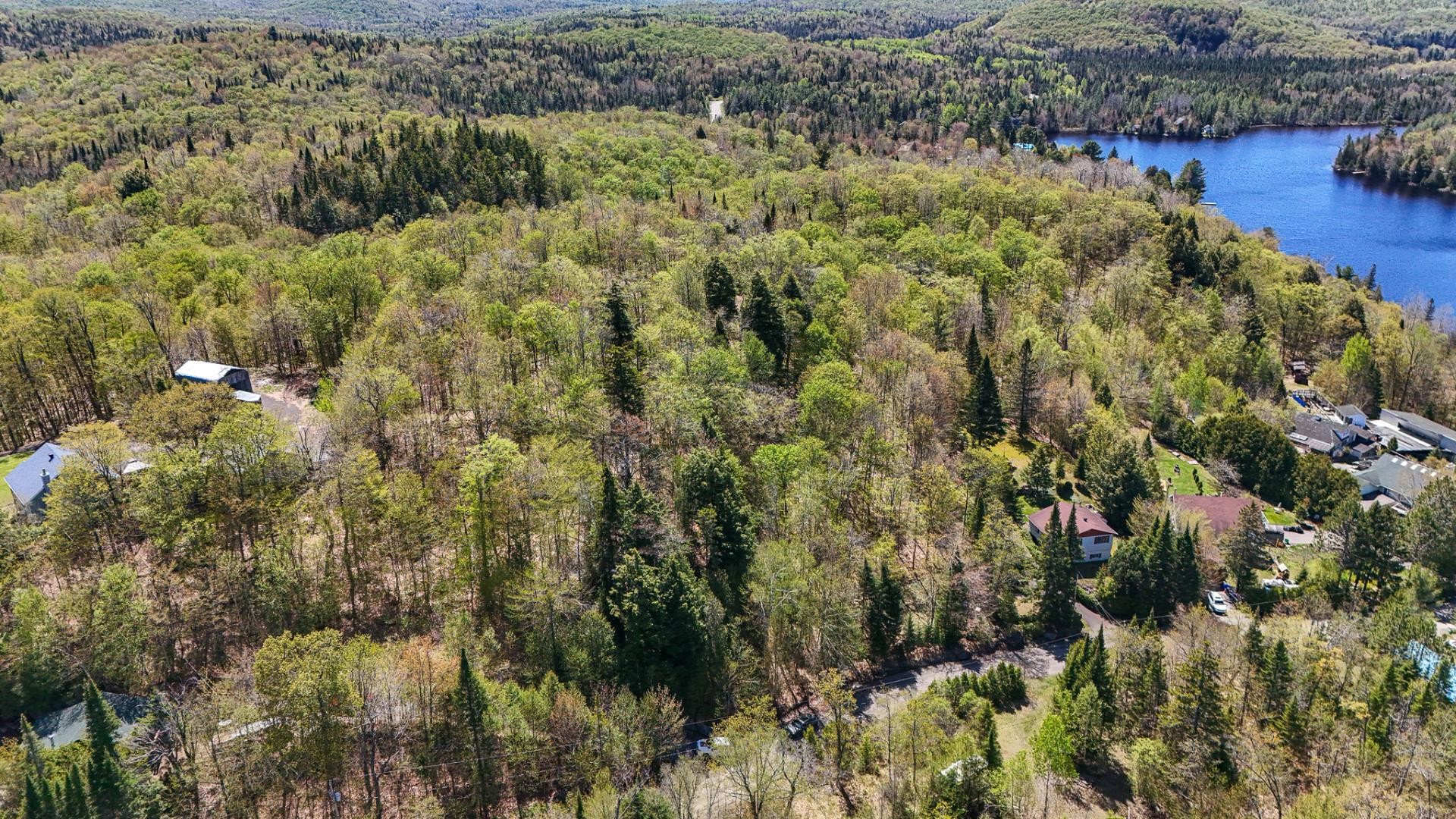 












520e Avenue

,
Saint-Hippolyte,







QC
J8A3J5

