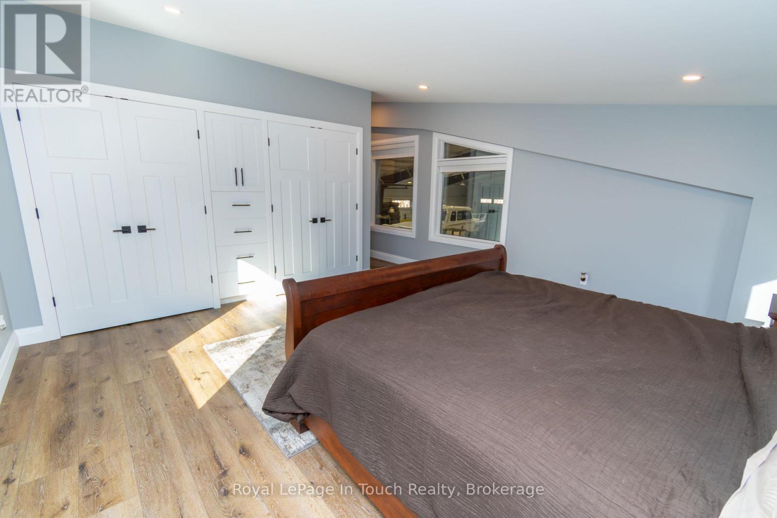 












1388 CEDARPOINT ROAD

,
Tiny,




Ontario
L0L2J0

