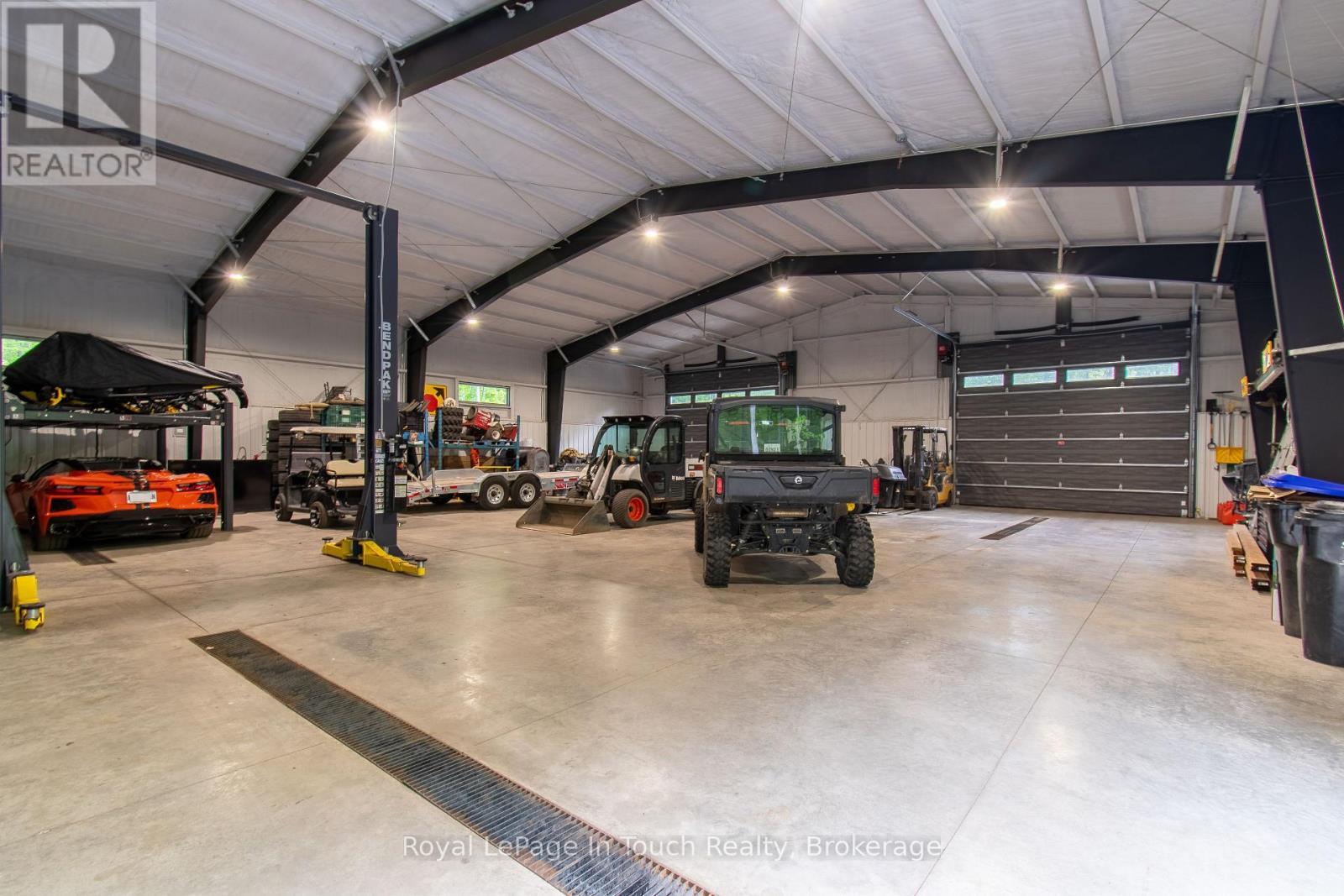 












1388 CEDARPOINT ROAD

,
Tiny,




Ontario
L0L2J0

