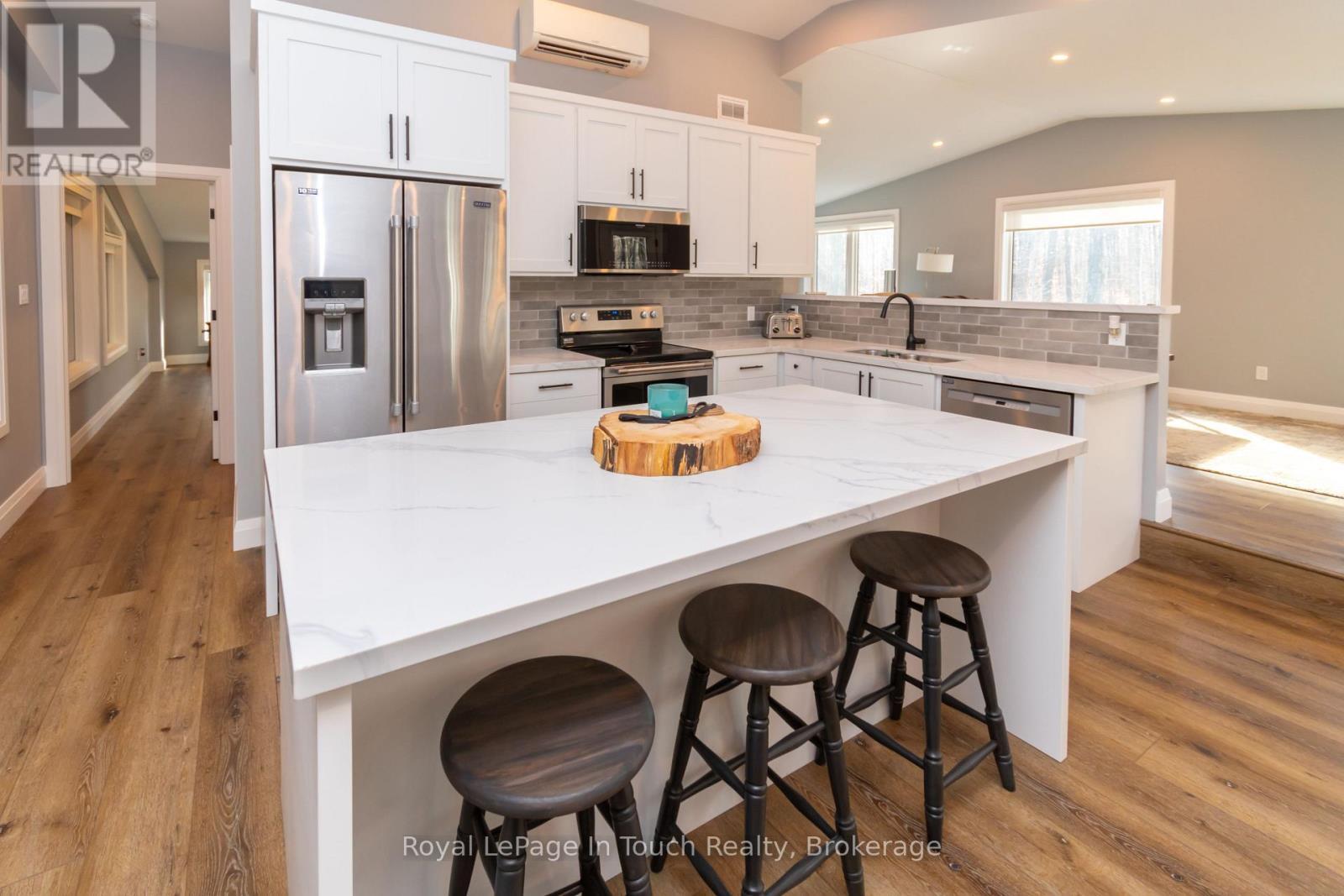












1388 CEDARPOINT ROAD

,
Tiny,




Ontario
L0L2J0

