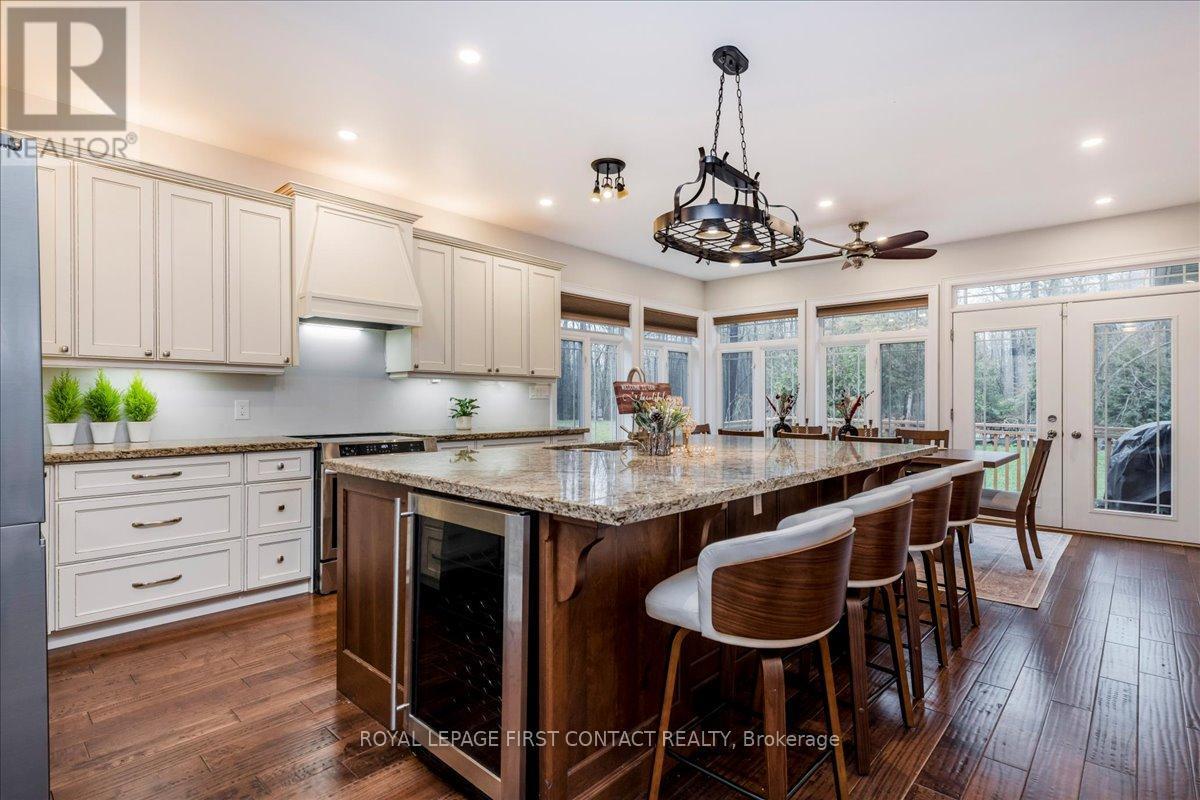 












3500 CRESCENT HARBOUR ROAD

,
Innisfil,




Ontario
L9S2Y8

