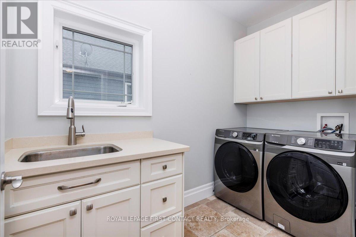 












3500 CRESCENT HARBOUR ROAD

,
Innisfil,




Ontario
L9S2Y8


