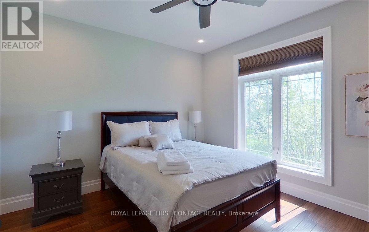 












3500 CRESCENT HARBOUR ROAD

,
Innisfil,




Ontario
L9S2Y8

