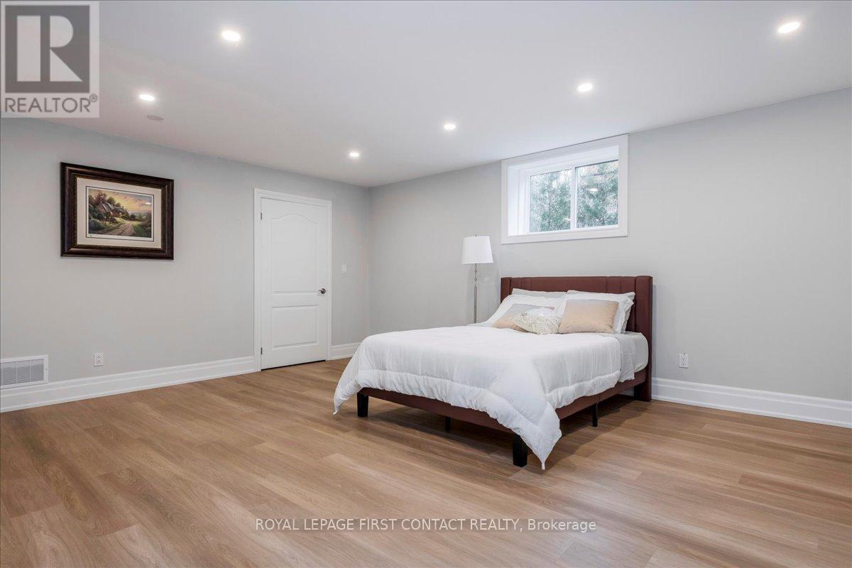 












3500 CRESCENT HARBOUR ROAD

,
Innisfil,




Ontario
L9S2Y8

