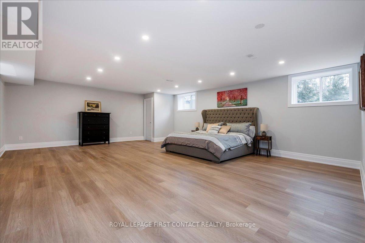 












3500 CRESCENT HARBOUR ROAD

,
Innisfil,




Ontario
L9S2Y8

