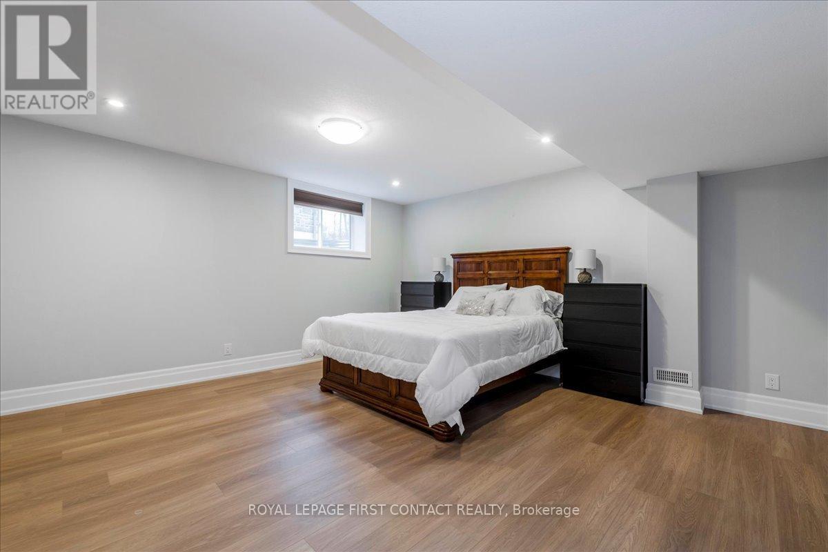 












3500 CRESCENT HARBOUR ROAD

,
Innisfil,




Ontario
L9S2Y8

