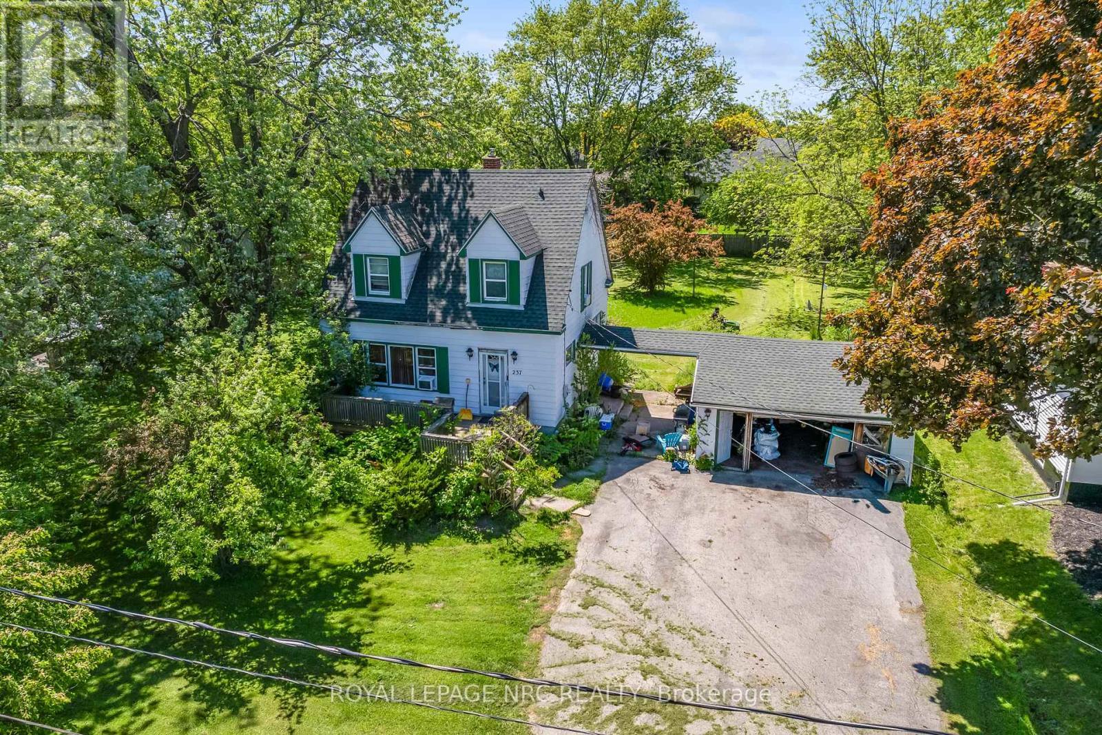 












237 FIRST AVENUE

,
Welland (N. Welland),




Ontario
L3C1Y7

