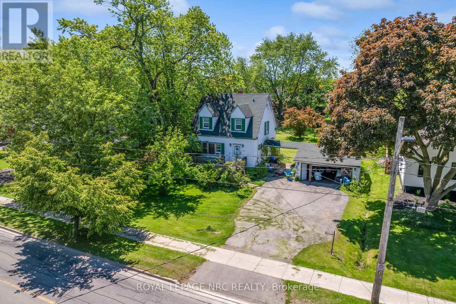 












237 FIRST AVENUE

,
Welland (N. Welland),




Ontario
L3C1Y7

