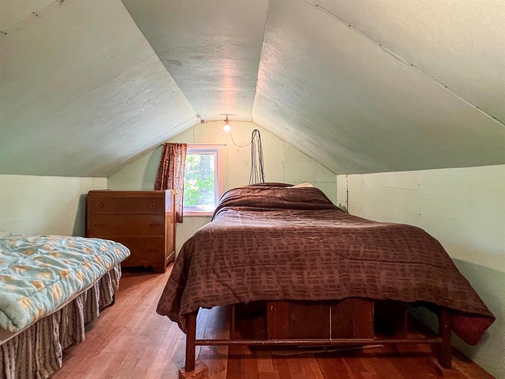 












330 Oak Drive

,
Oak Lake Beach,




Manitoba
R0M1P0

