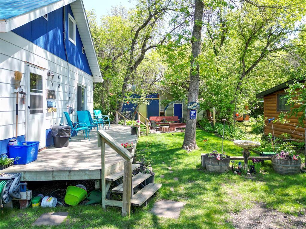 












330 Oak Drive

,
Oak Lake Beach,




Manitoba
R0M1P0

