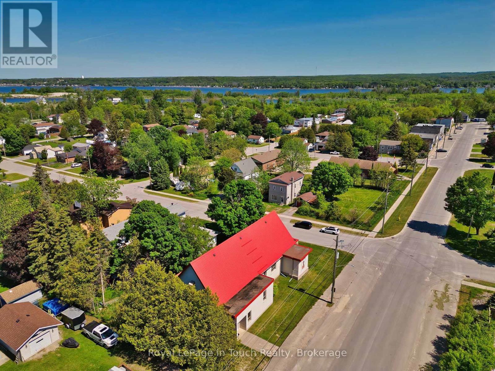 












396 ASSINIBOIA STREET

,
Tay (Port McNicoll),




Ontario
L0K1R0

