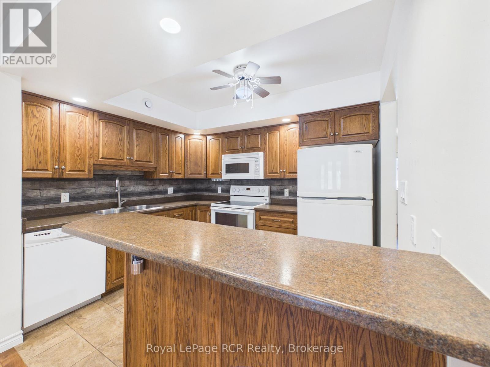












423 CATHERINE STREET

,
North Huron (Wingham),




Ontario
N0G2W0

