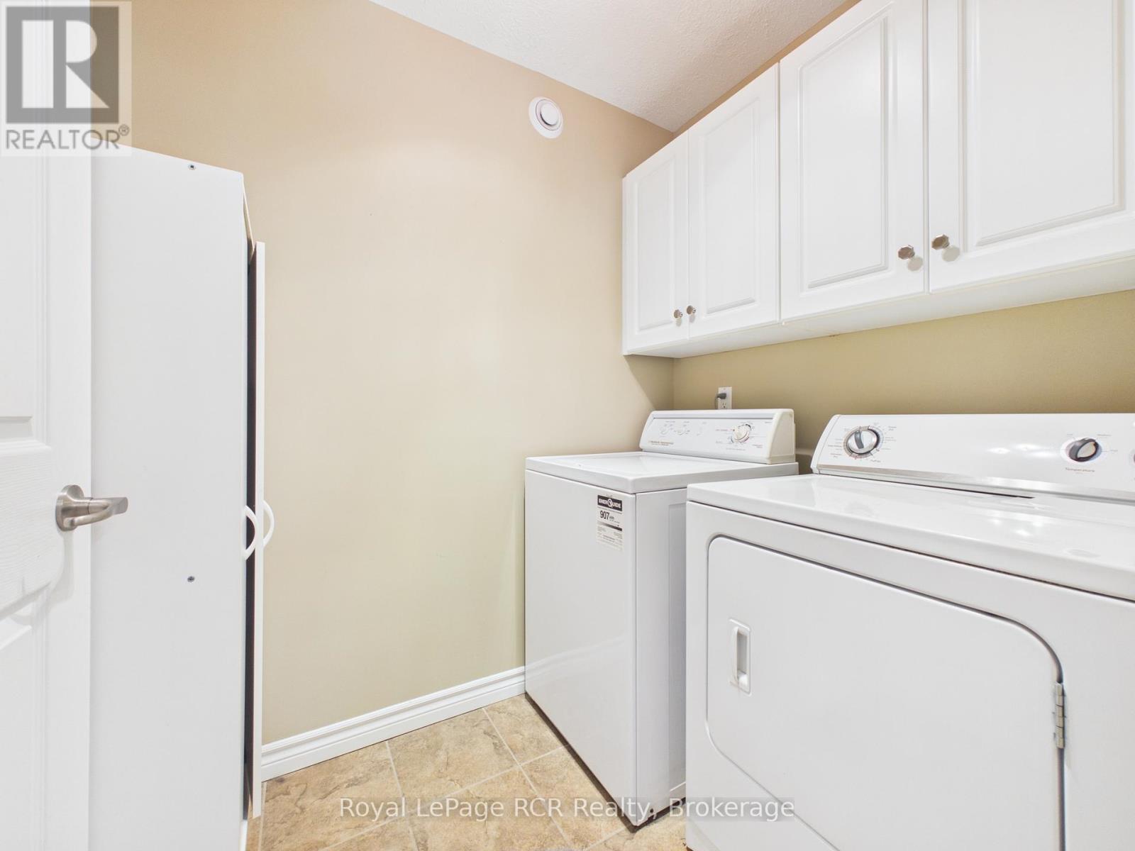 












423 CATHERINE STREET

,
North Huron (Wingham),




Ontario
N0G2W0

