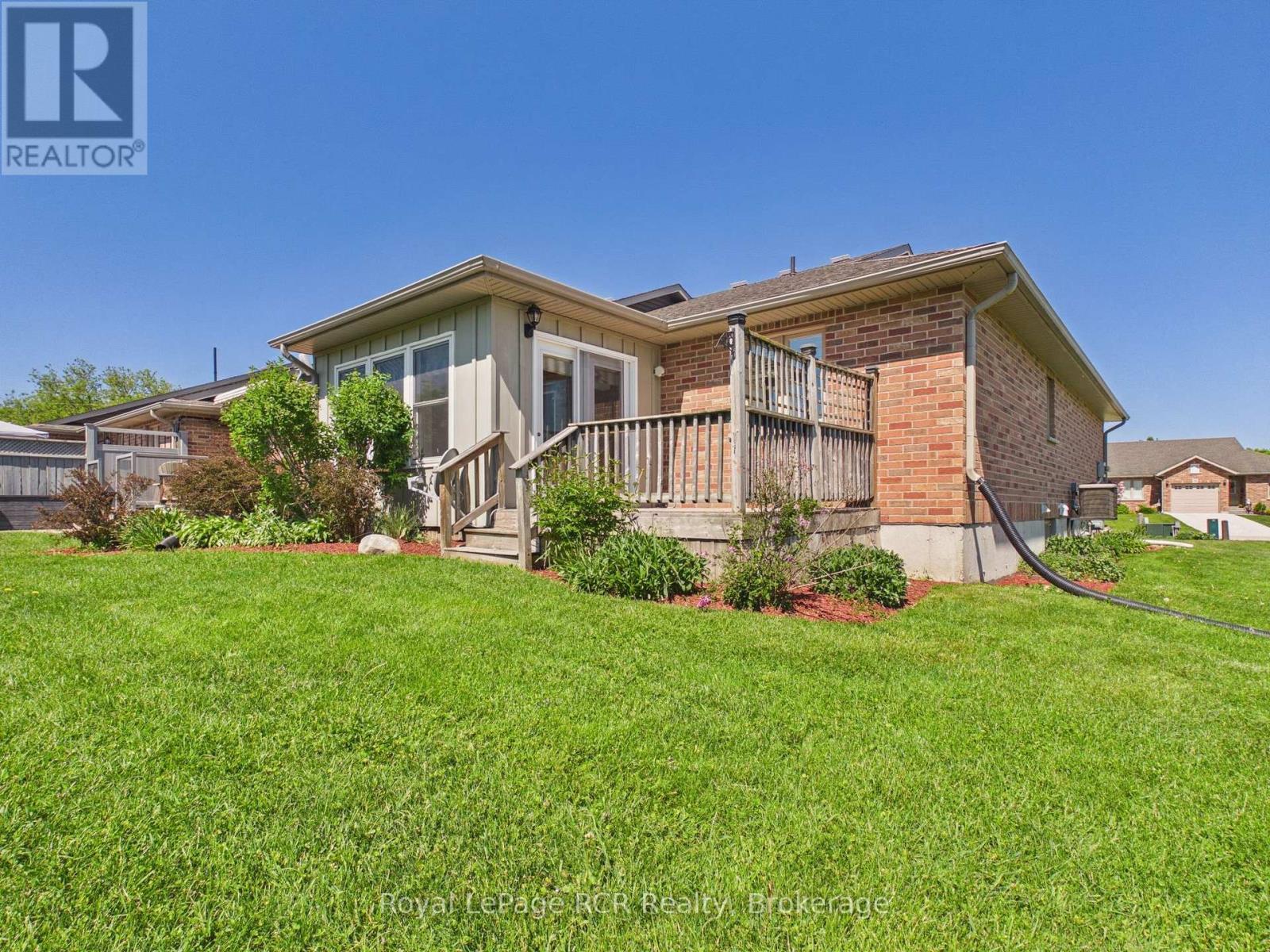 












423 CATHERINE STREET

,
North Huron (Wingham),




Ontario
N0G2W0

