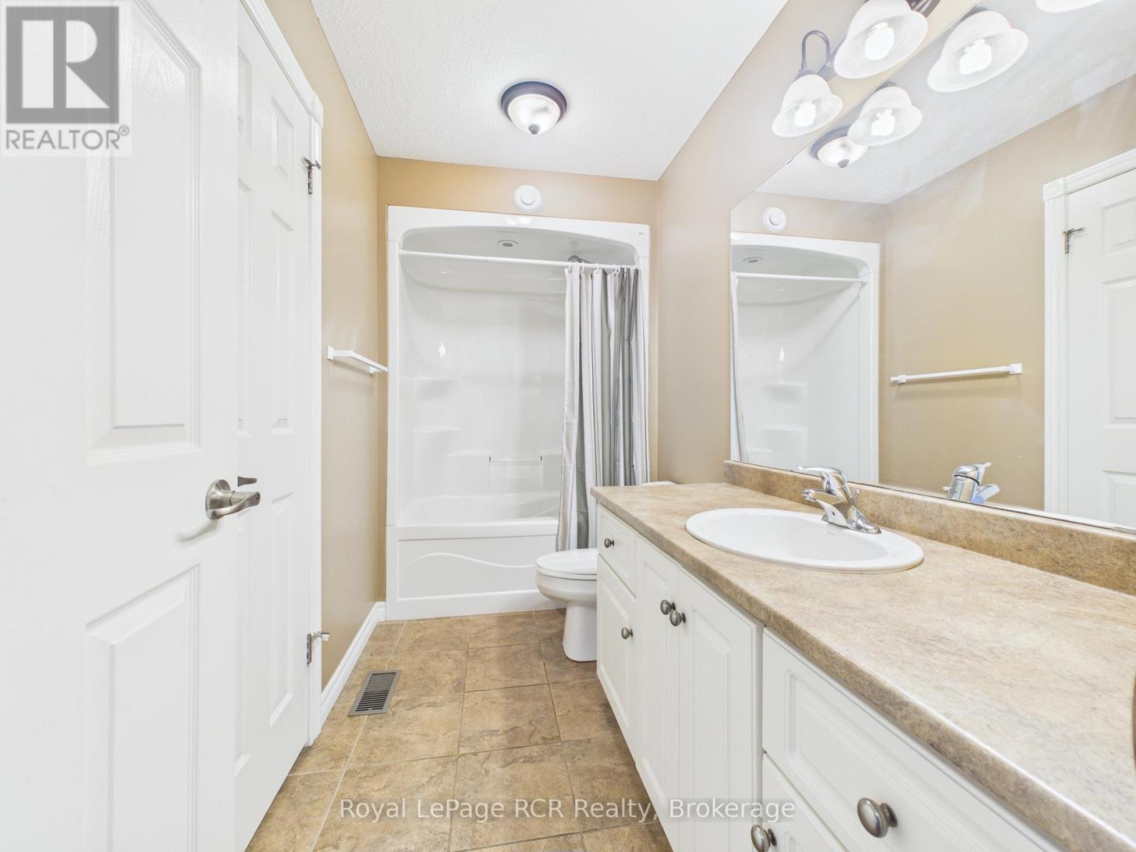 












423 CATHERINE STREET

,
North Huron (Wingham),




Ontario
N0G2W0

