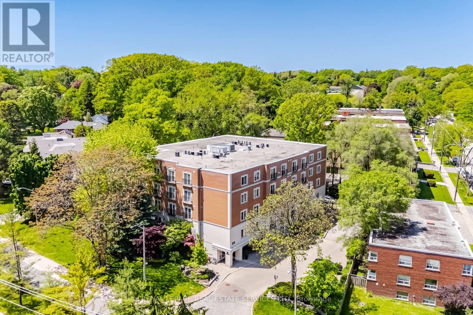 












PH403 - 30 ANGLESEY BOULEVARD

,
Toronto,




Ontario
M9A3B5

