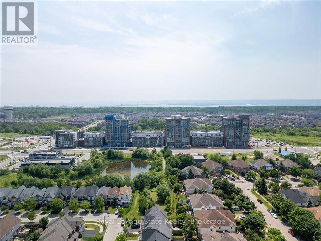












422 - 470 DUNDAS STREET

,
Hamilton (Waterdown),




Ontario
L8B2A6

