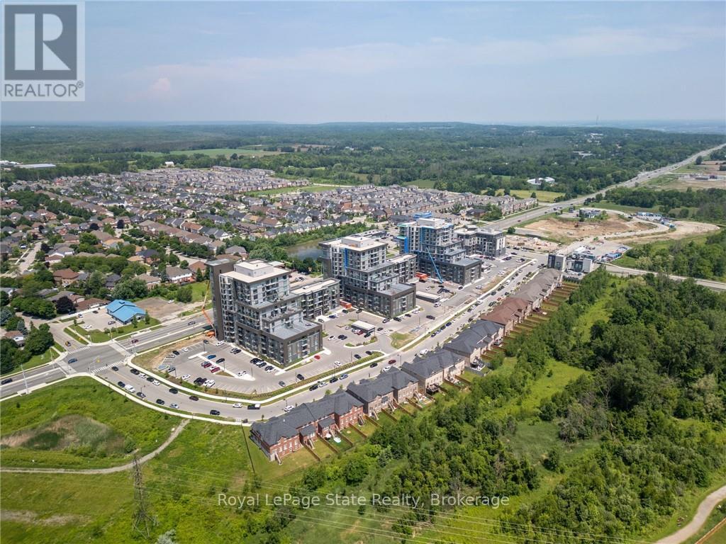 












422 - 470 DUNDAS STREET

,
Hamilton (Waterdown),




Ontario
L8B2A6

