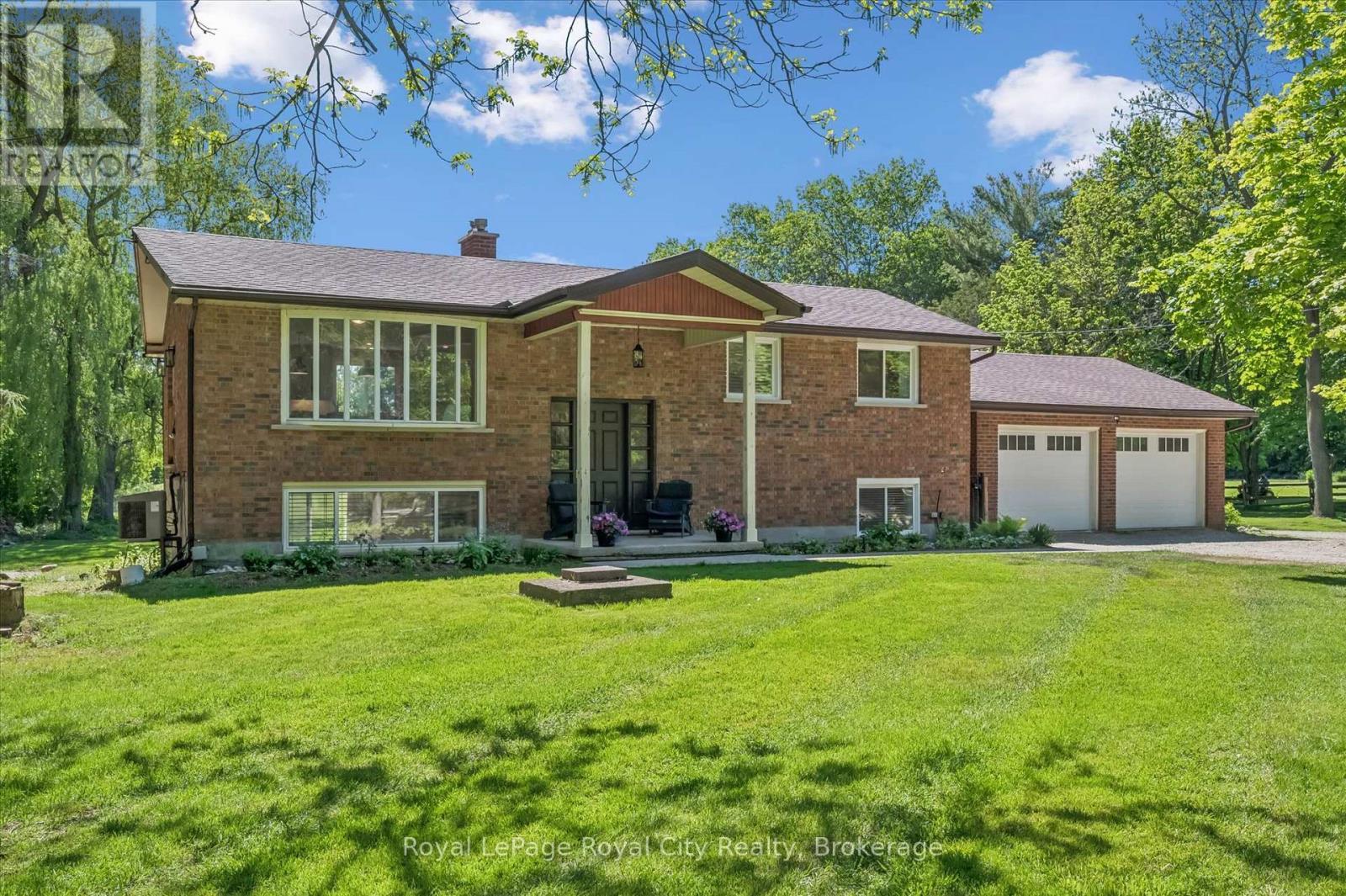 












103 GILKISON STREET

,
Centre Wellington,




Ontario
N0B1S0

