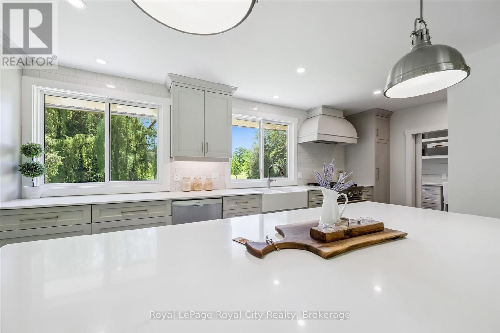 












103 GILKISON STREET

,
Centre Wellington,




Ontario
N0B1S0

