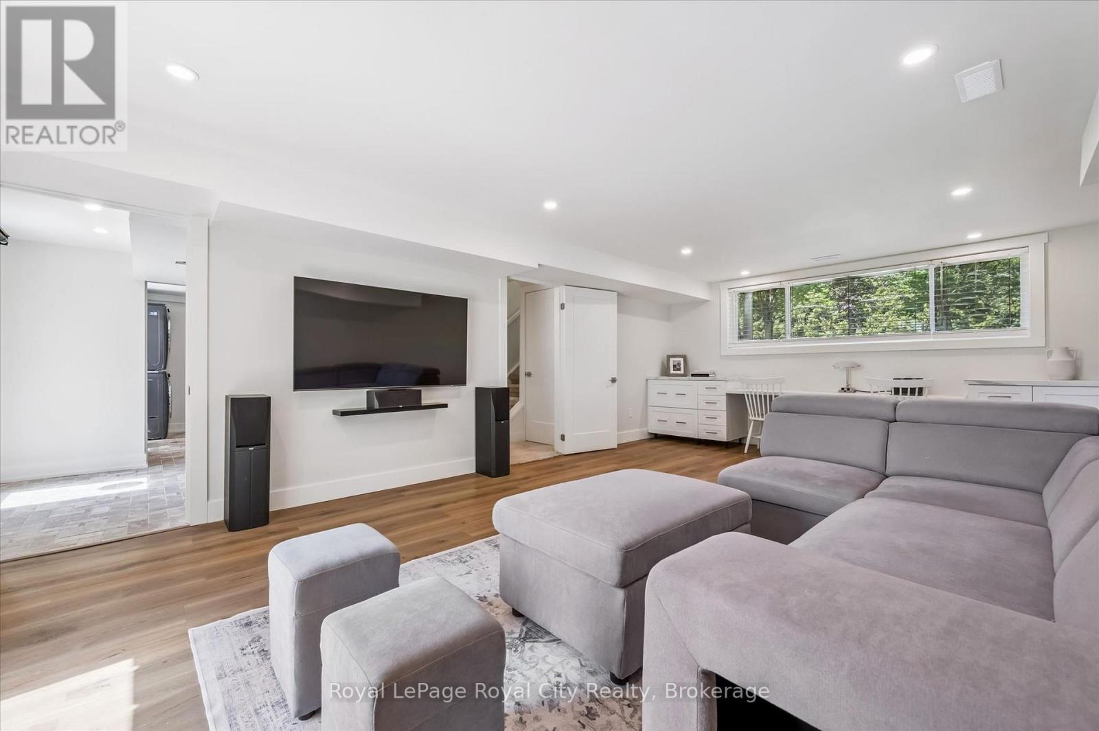 












103 GILKISON STREET

,
Centre Wellington,




Ontario
N0B1S0

