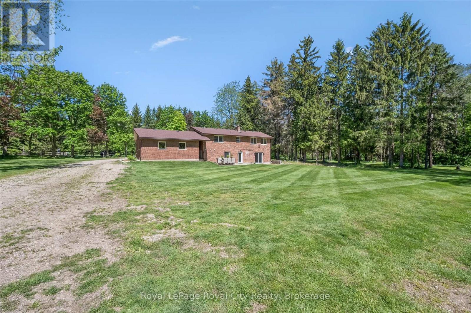 












103 GILKISON STREET

,
Centre Wellington,




Ontario
N0B1S0

