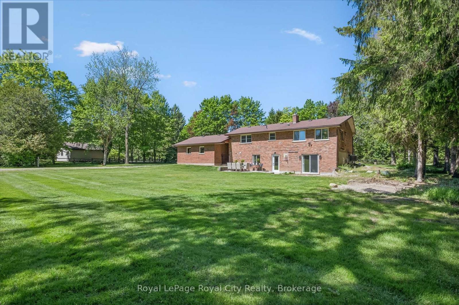 












103 GILKISON STREET

,
Centre Wellington,




Ontario
N0B1S0

