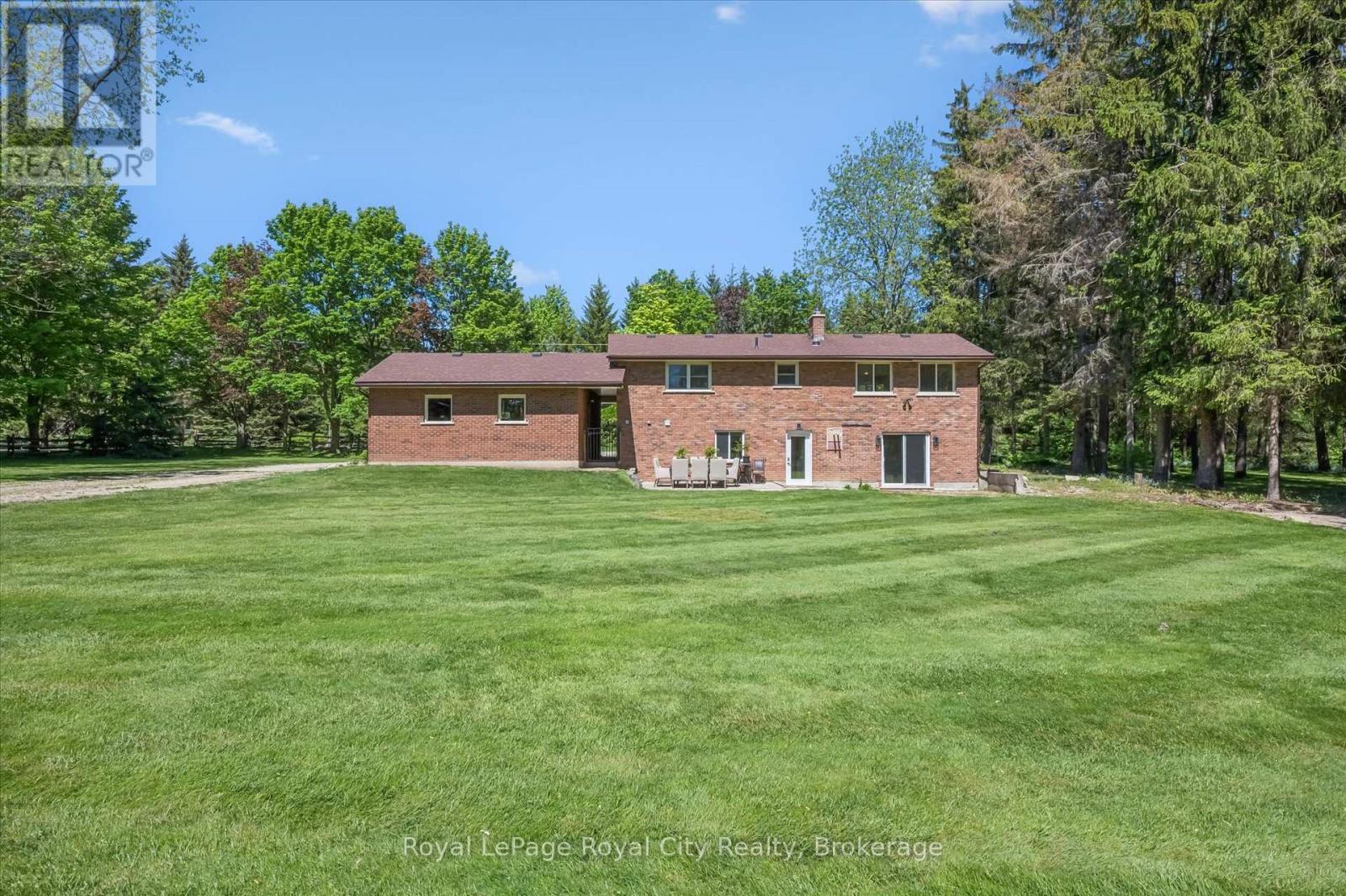 












103 GILKISON STREET

,
Centre Wellington,




Ontario
N0B1S0

