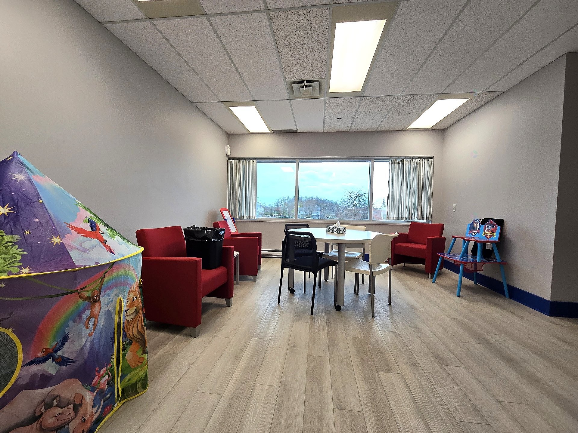 









4650


Boul. des Laurentides

, 205,
Laval (Vimont),




QC
H7K2J4

