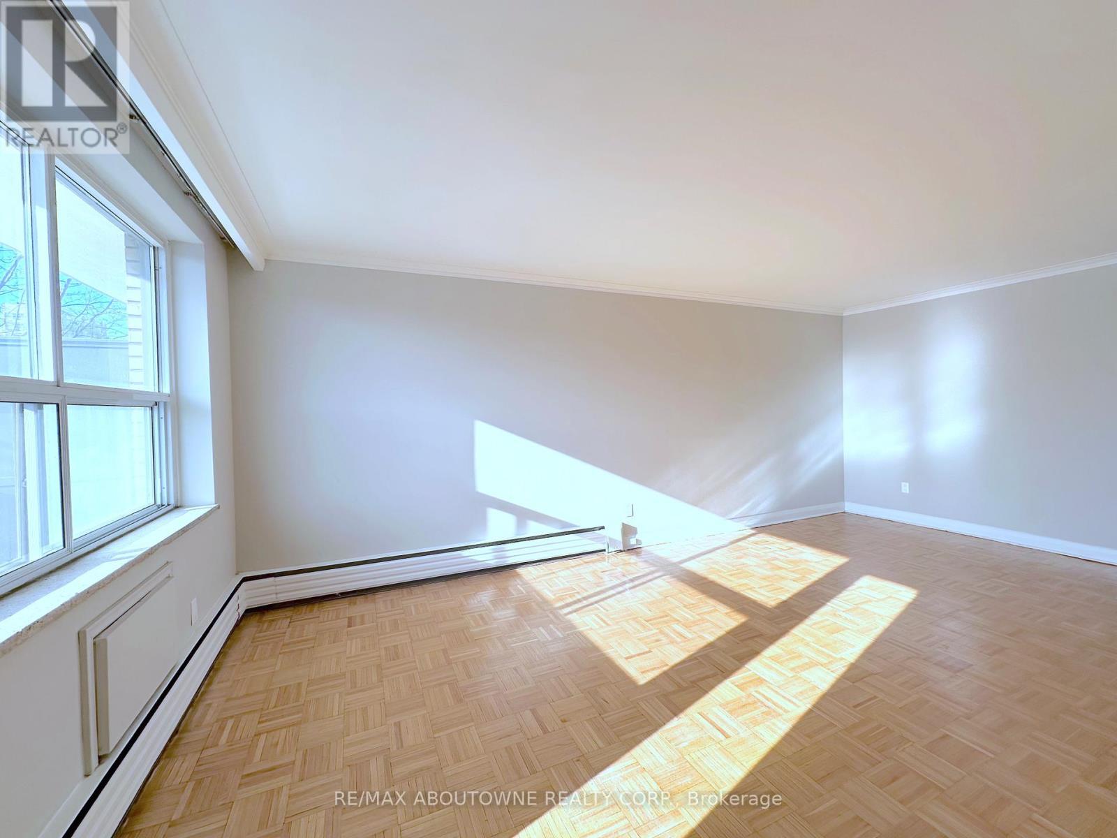 












208 - 276 ST CLAIR AVENUE W

,
Toronto,




Ontario
M4V1R9

