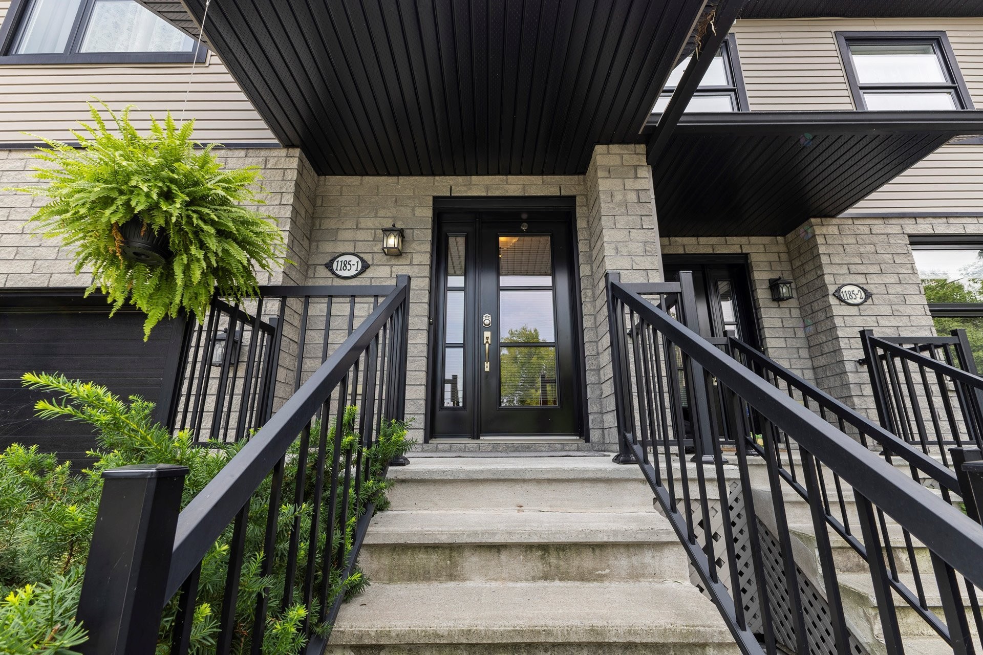 









1185Z


Rue Principale

, 1,
Saint-Zotique,




QC
J0P1Z0

