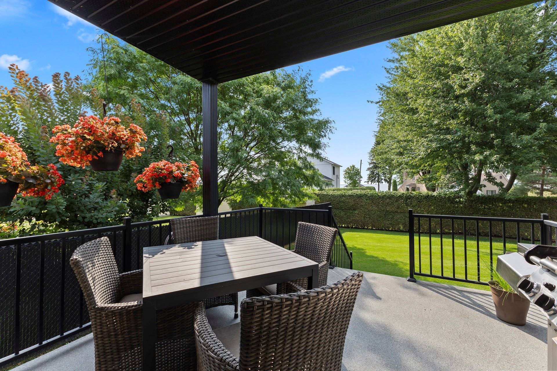 









1185Z


Rue Principale

, 1,
Saint-Zotique,




QC
J0P1Z0

