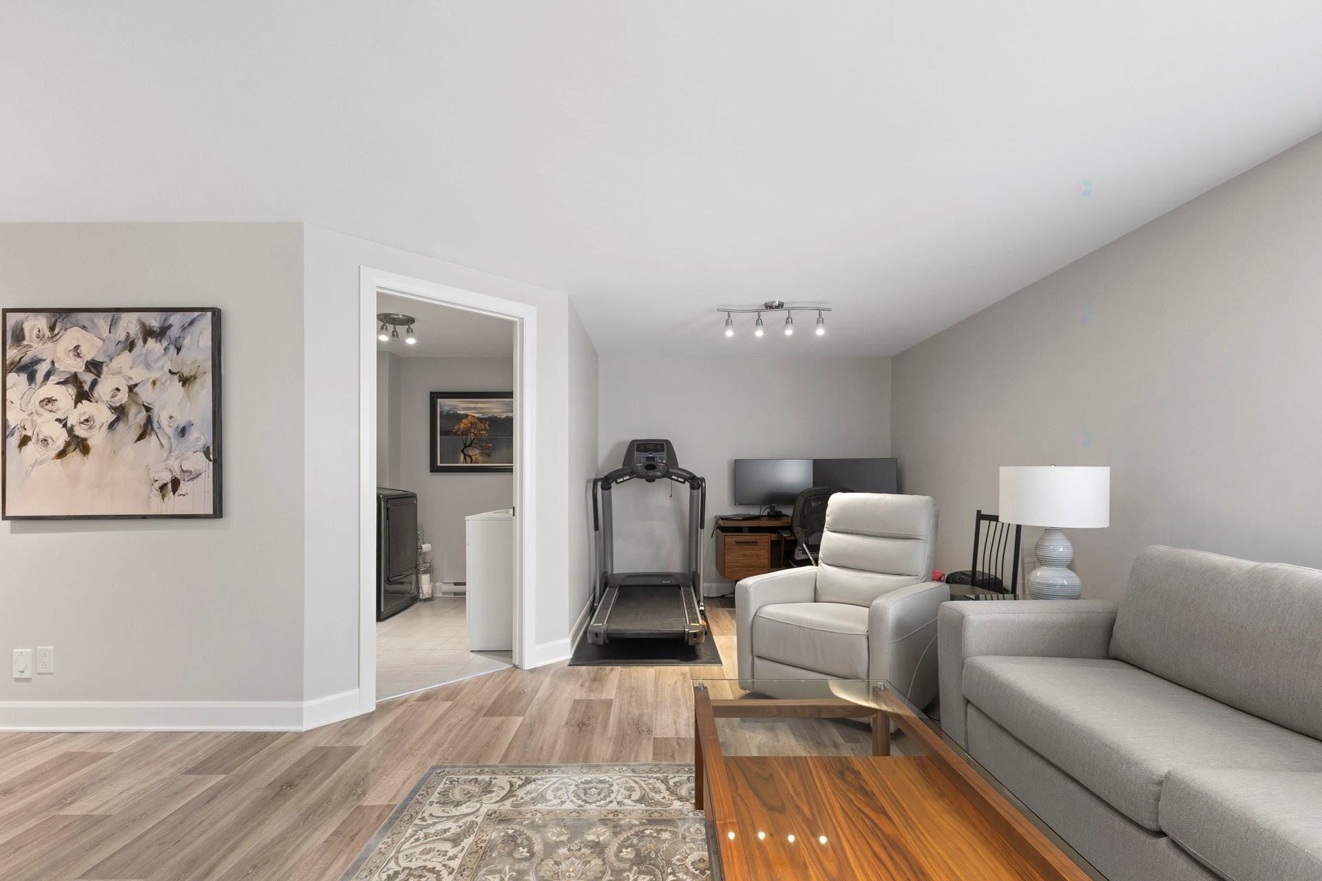 









1185Z


Rue Principale

, 1,
Saint-Zotique,




QC
J0P1Z0

