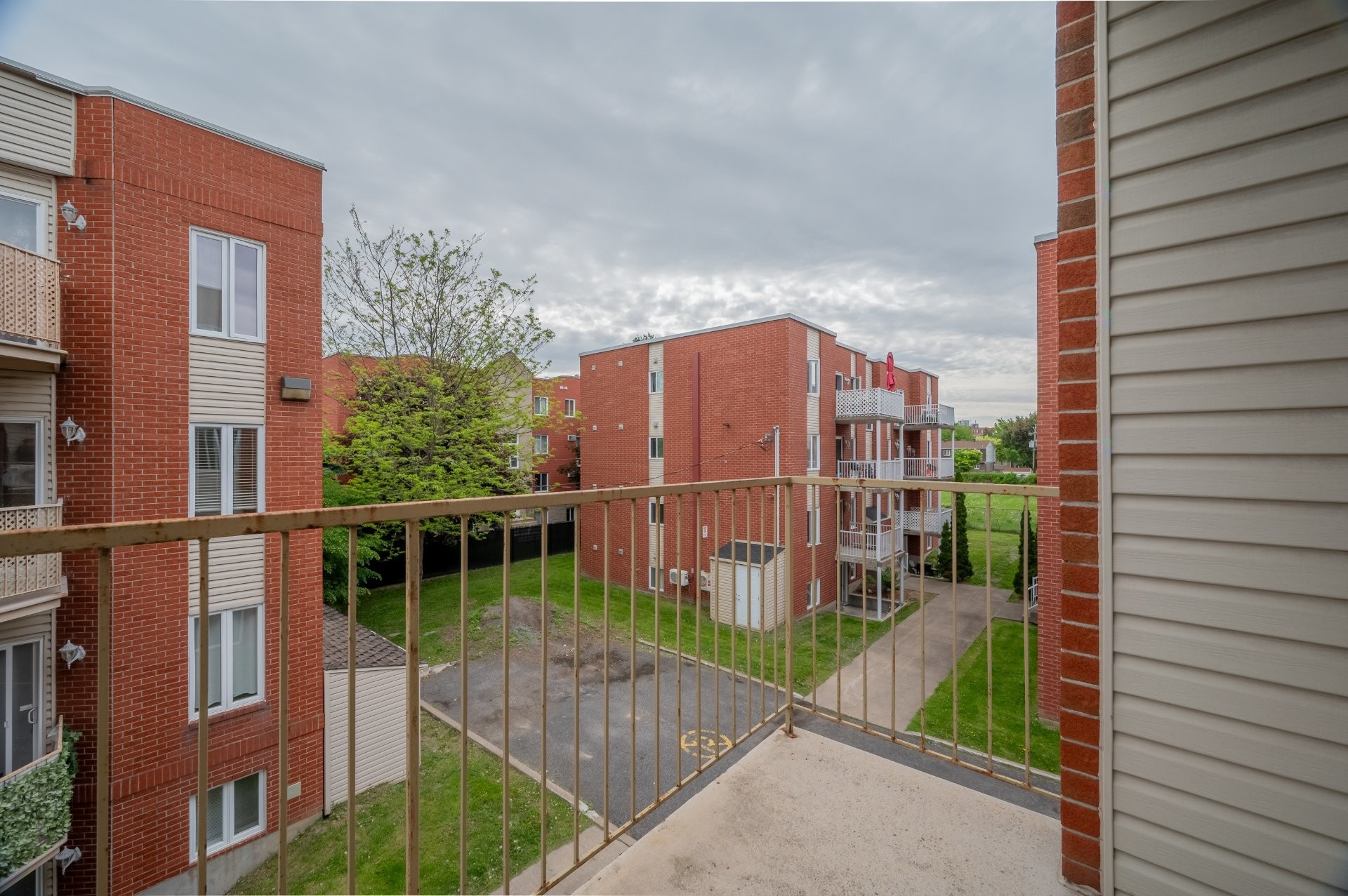 









5377


Boul. Milan

, E,
Brossard,




QC
J4Z2A7

