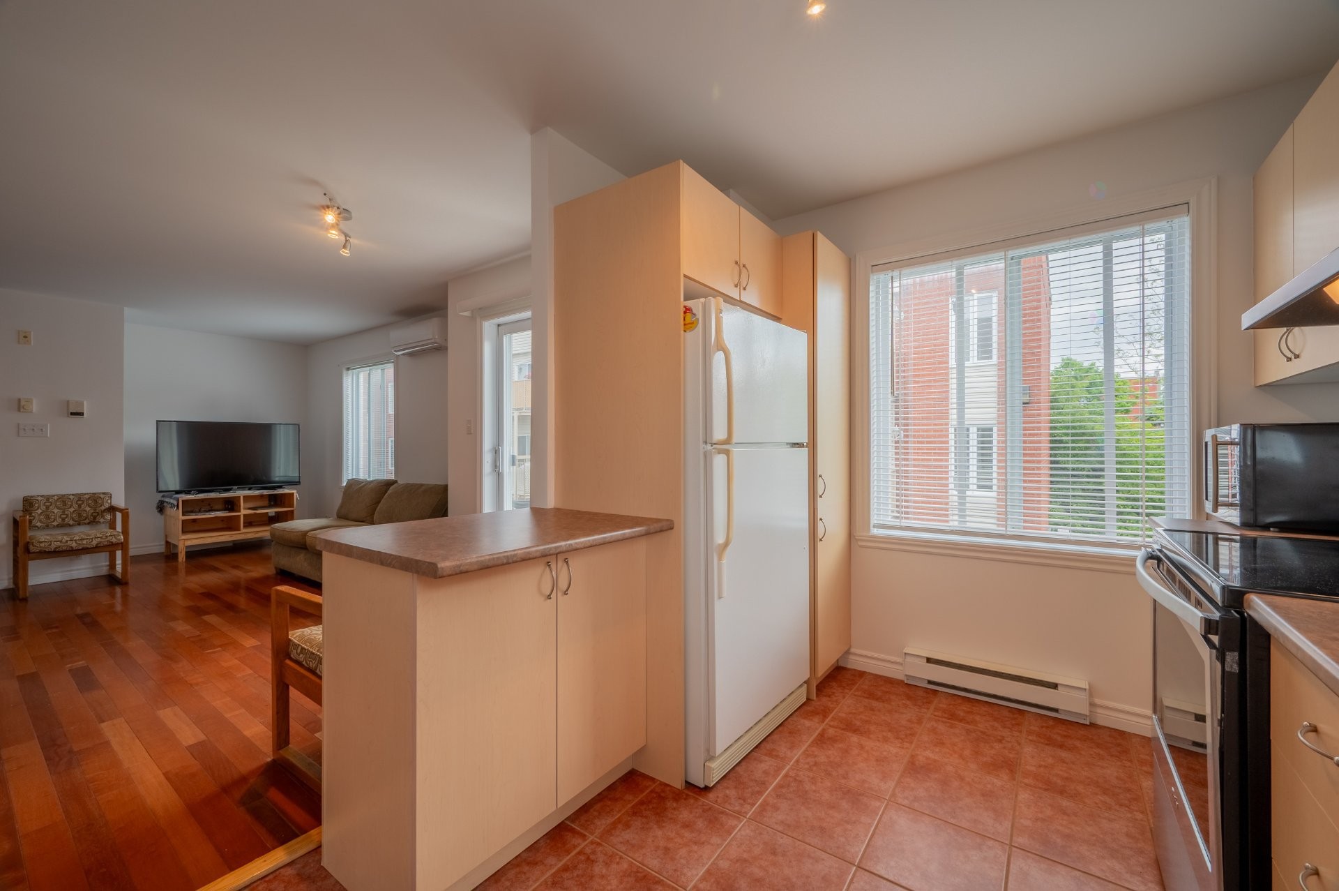 









5377


Boul. Milan

, E,
Brossard,




QC
J4Z2A7

