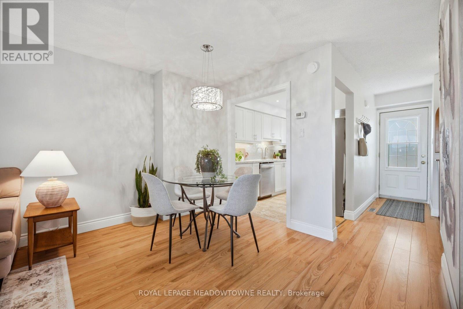 












41 - 561 CHILDS DRIVE

,
Milton,




Ontario
L9T3Z1

