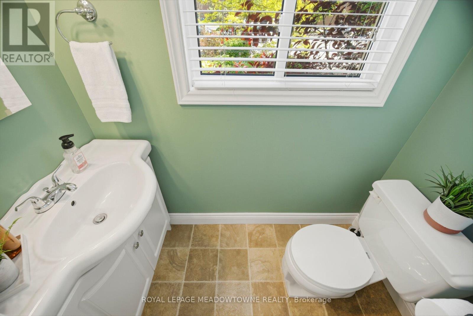 












41 - 561 CHILDS DRIVE

,
Milton,




Ontario
L9T3Z1

