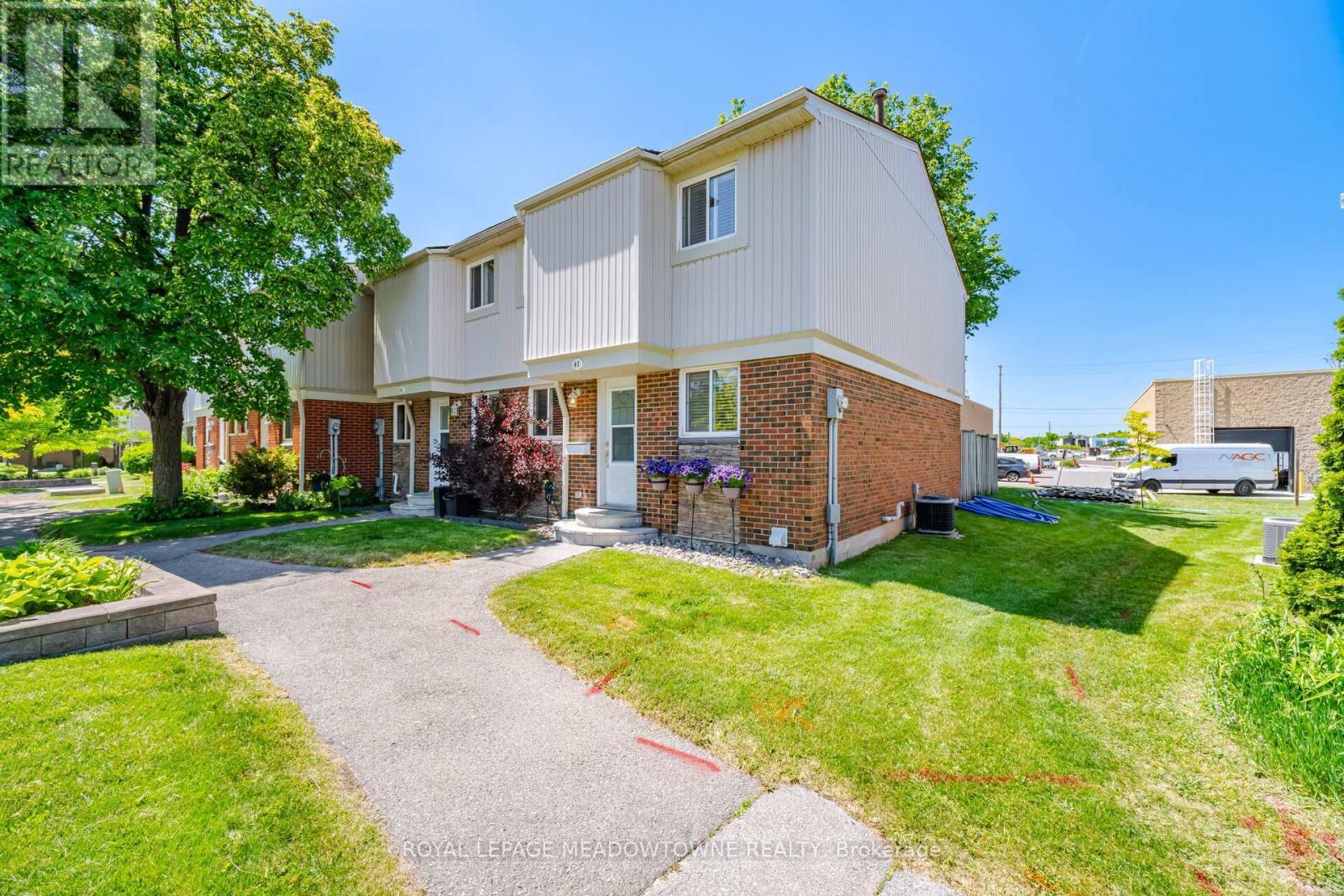 












41 - 561 CHILDS DRIVE

,
Milton,




Ontario
L9T3Z1

