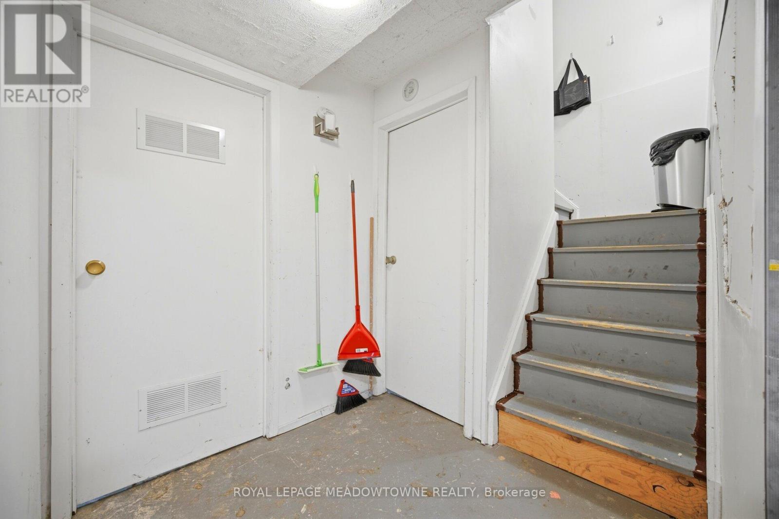 












41 - 561 CHILDS DRIVE

,
Milton,




Ontario
L9T3Z1


