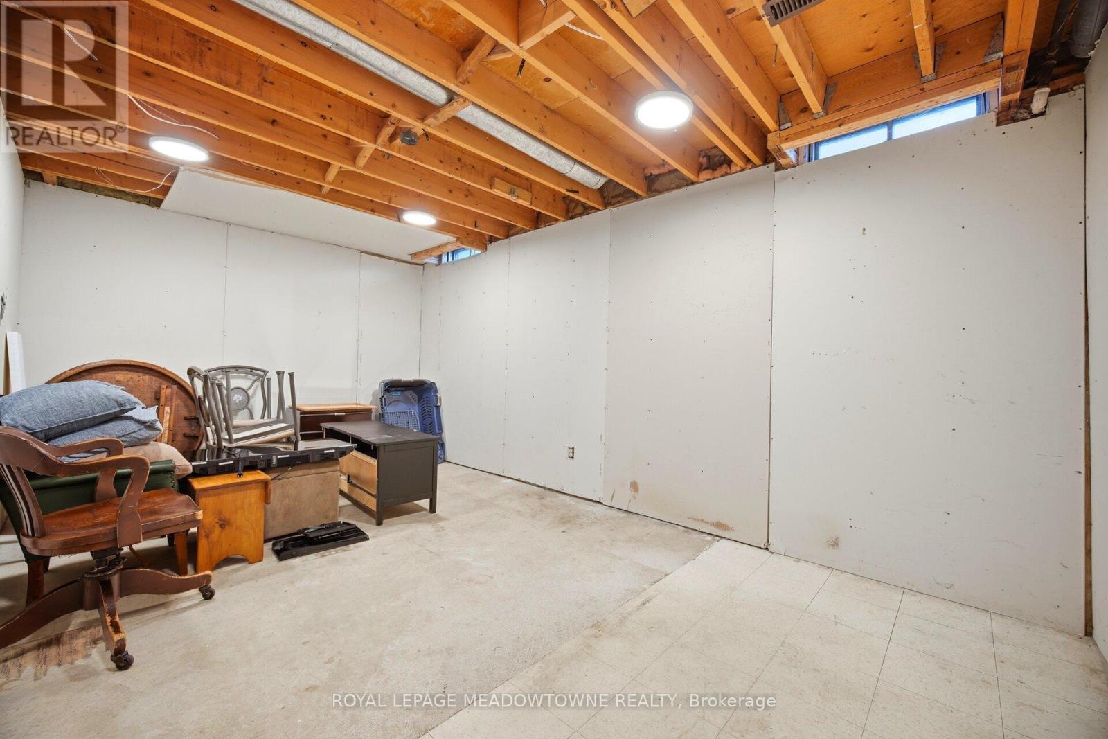 












41 - 561 CHILDS DRIVE

,
Milton,




Ontario
L9T3Z1

