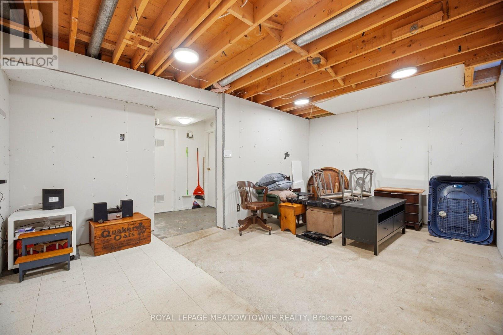 












41 - 561 CHILDS DRIVE

,
Milton,




Ontario
L9T3Z1

